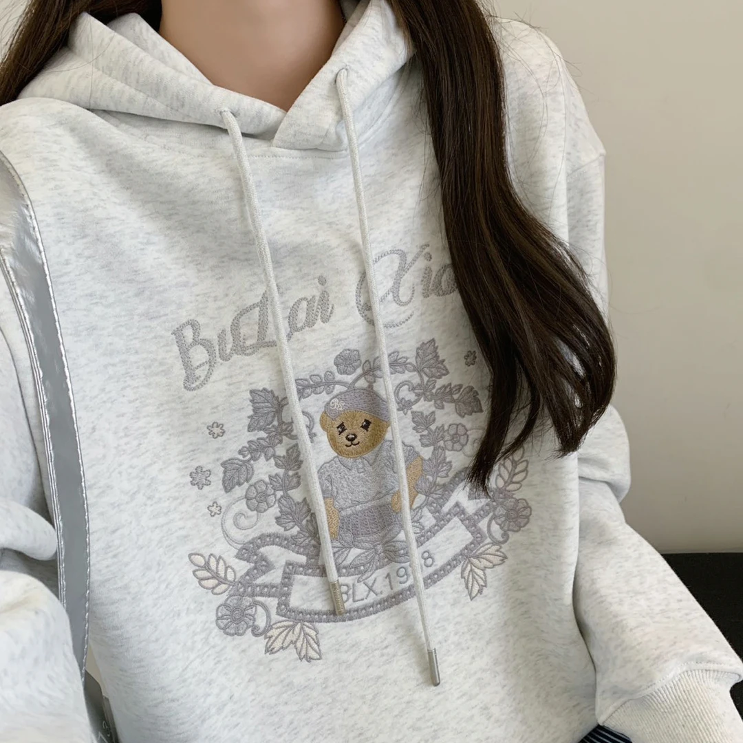 25秋冬新款布莱熊花丛小熊重工刺绣连帽卫衣韩版宽松百搭上衣