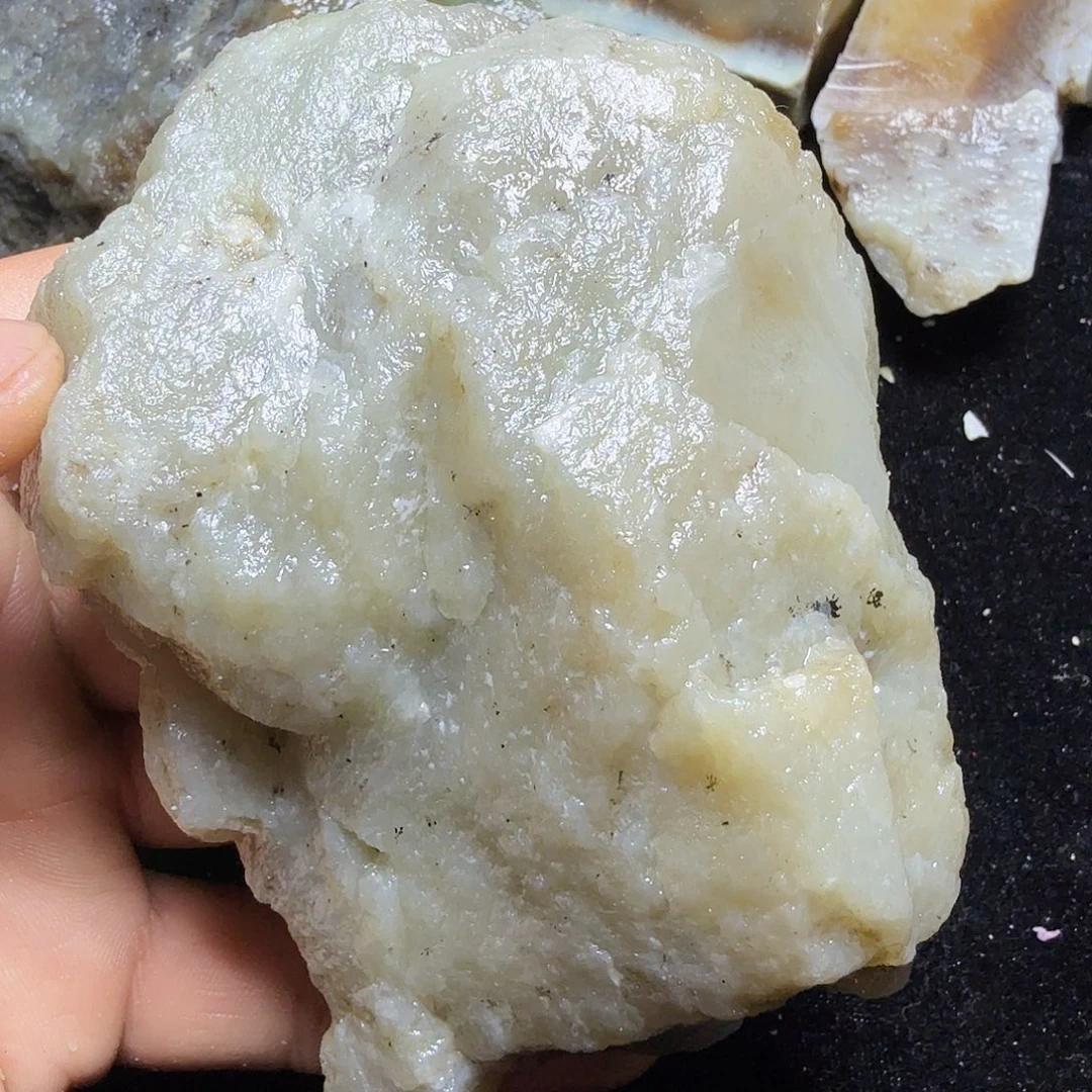 和田玉（糖玉）未镶嵌珠宝半成品