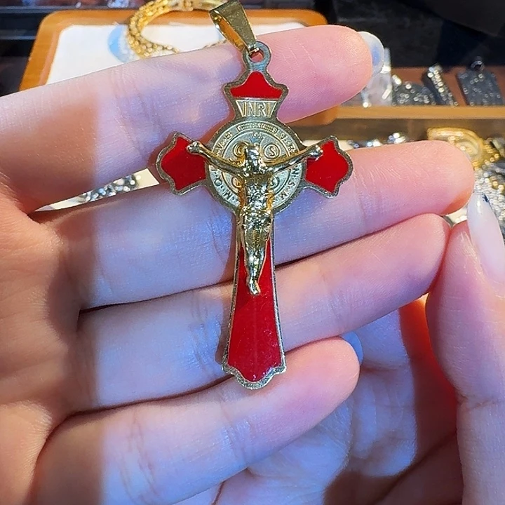 钛钢红色人型十字架