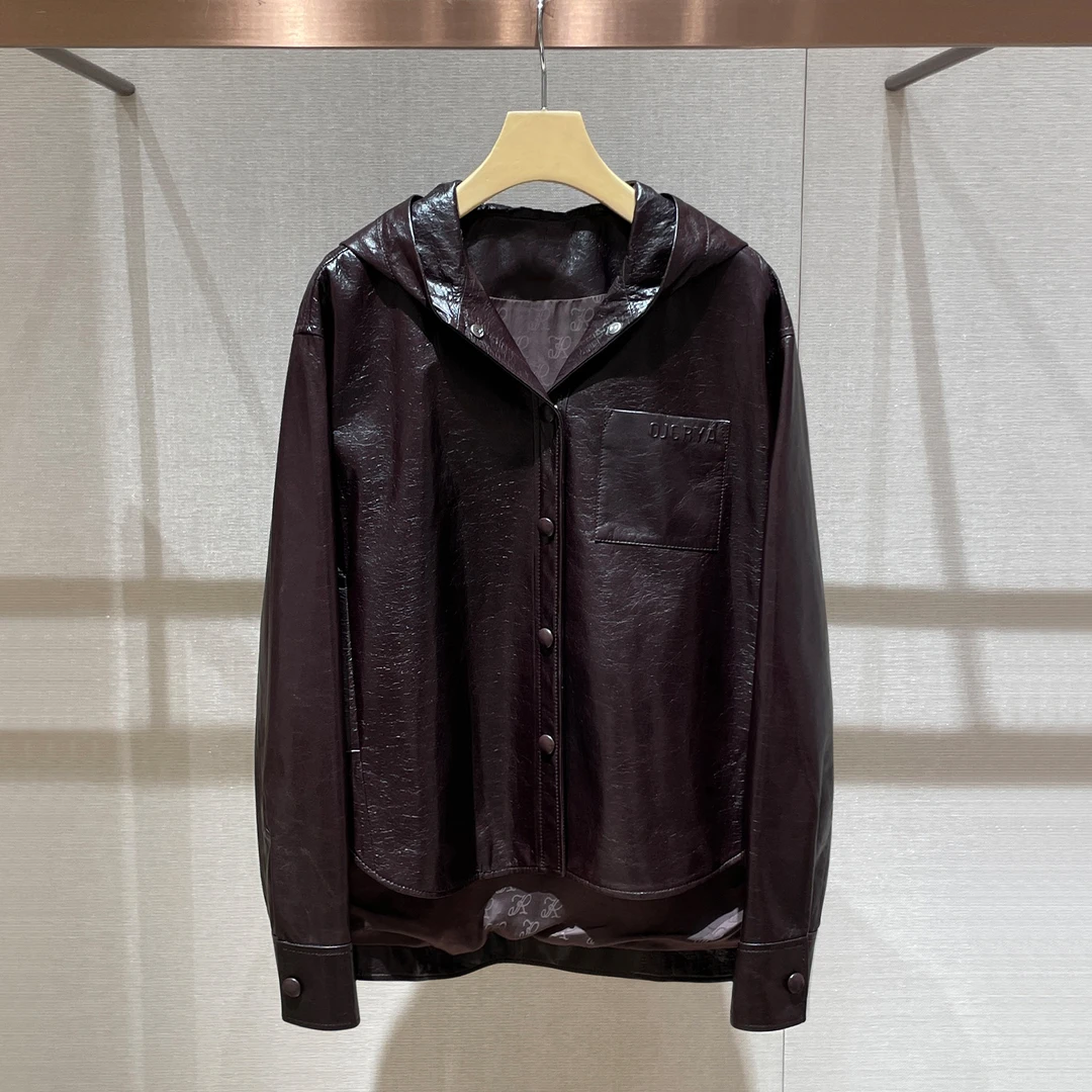 连帽短外套2025秋季新款中长款设计感休闲宽松皮衣高级感开衫上衣