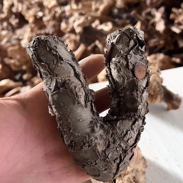 木雕艺术品的制作方法和工艺等方面