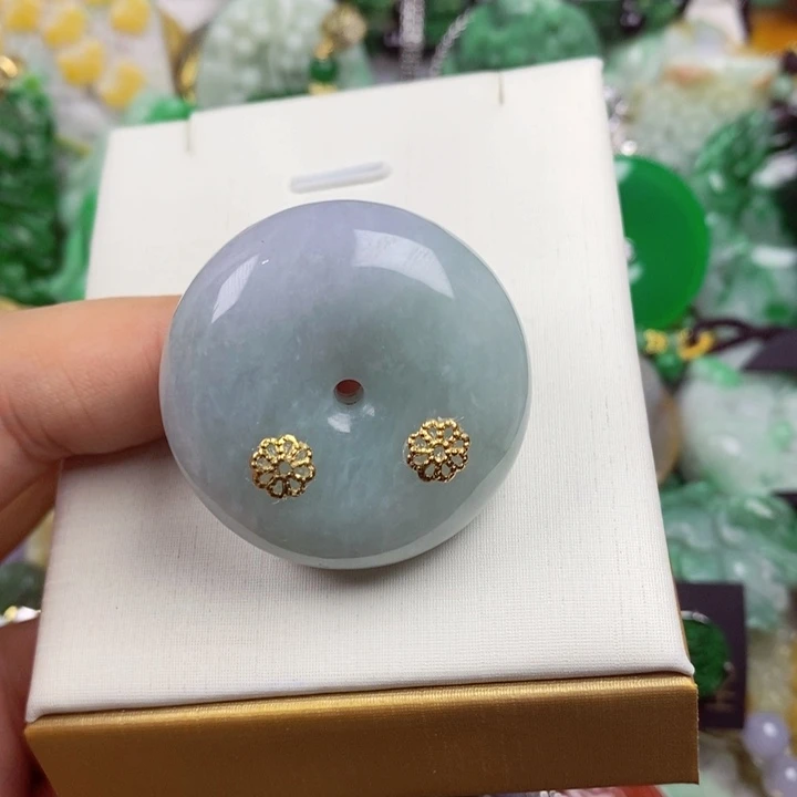 吊坠(赠链)未镶嵌翡翠