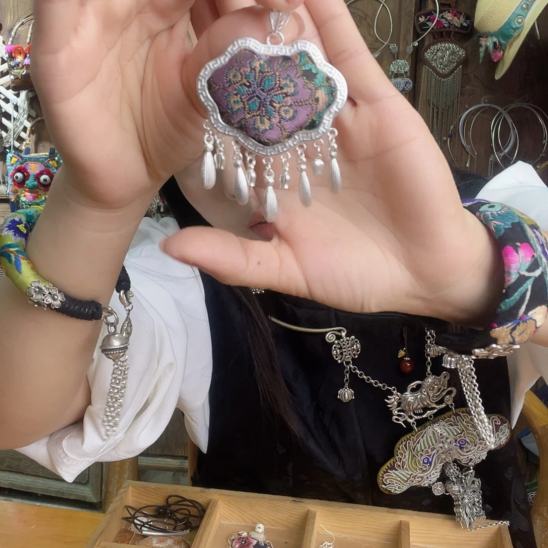 花岗石铁合金项链
