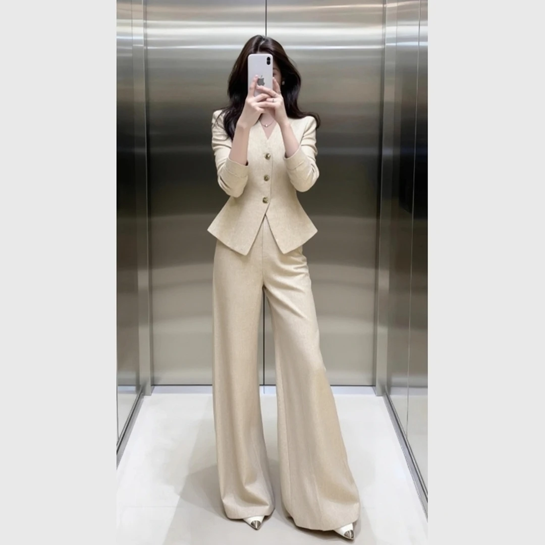 巨好看的冬装一整套高端气质巨好看小香风掐腰米色外套阔腿裤套装