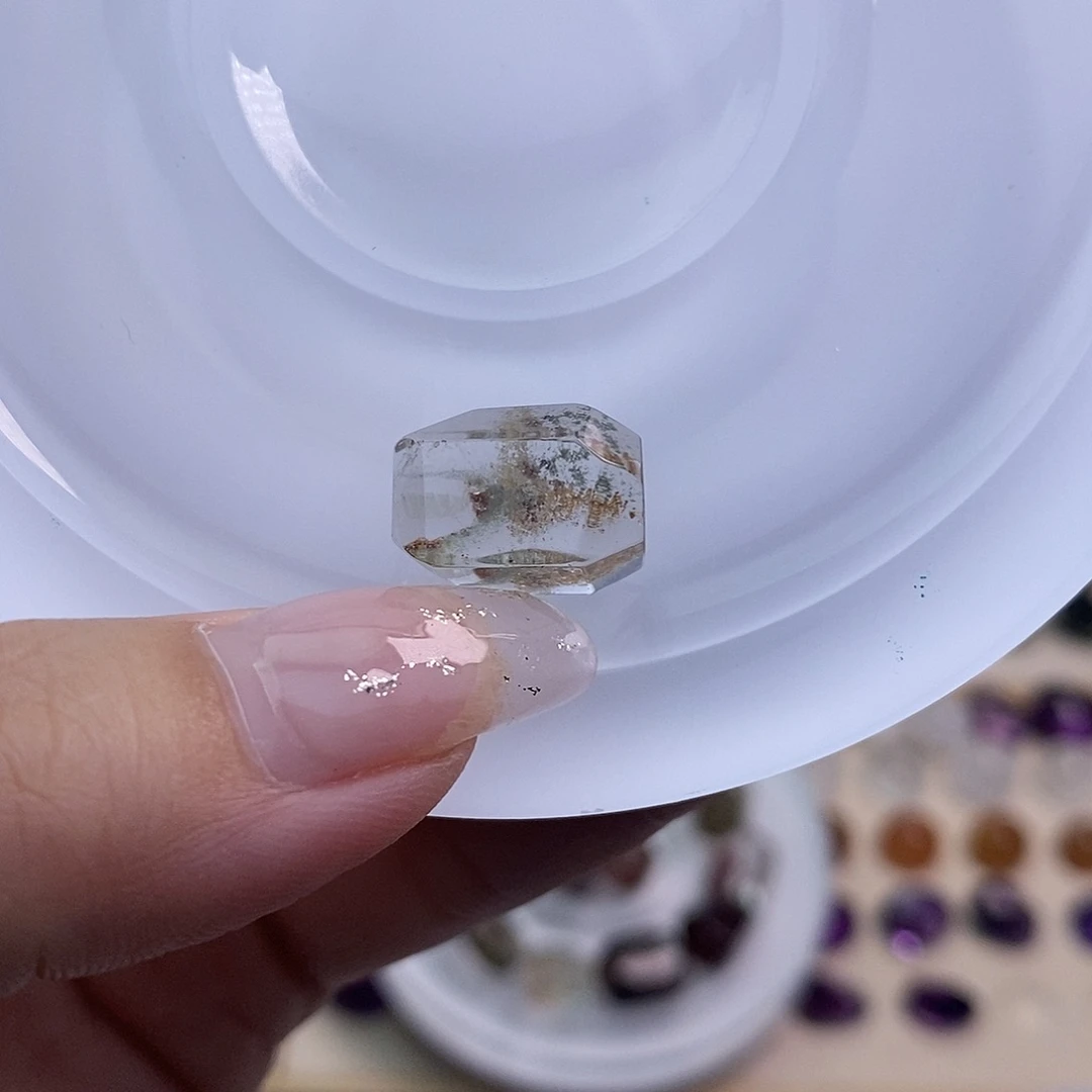 天然水晶定制打孔不退不换未镶嵌水晶小**儿