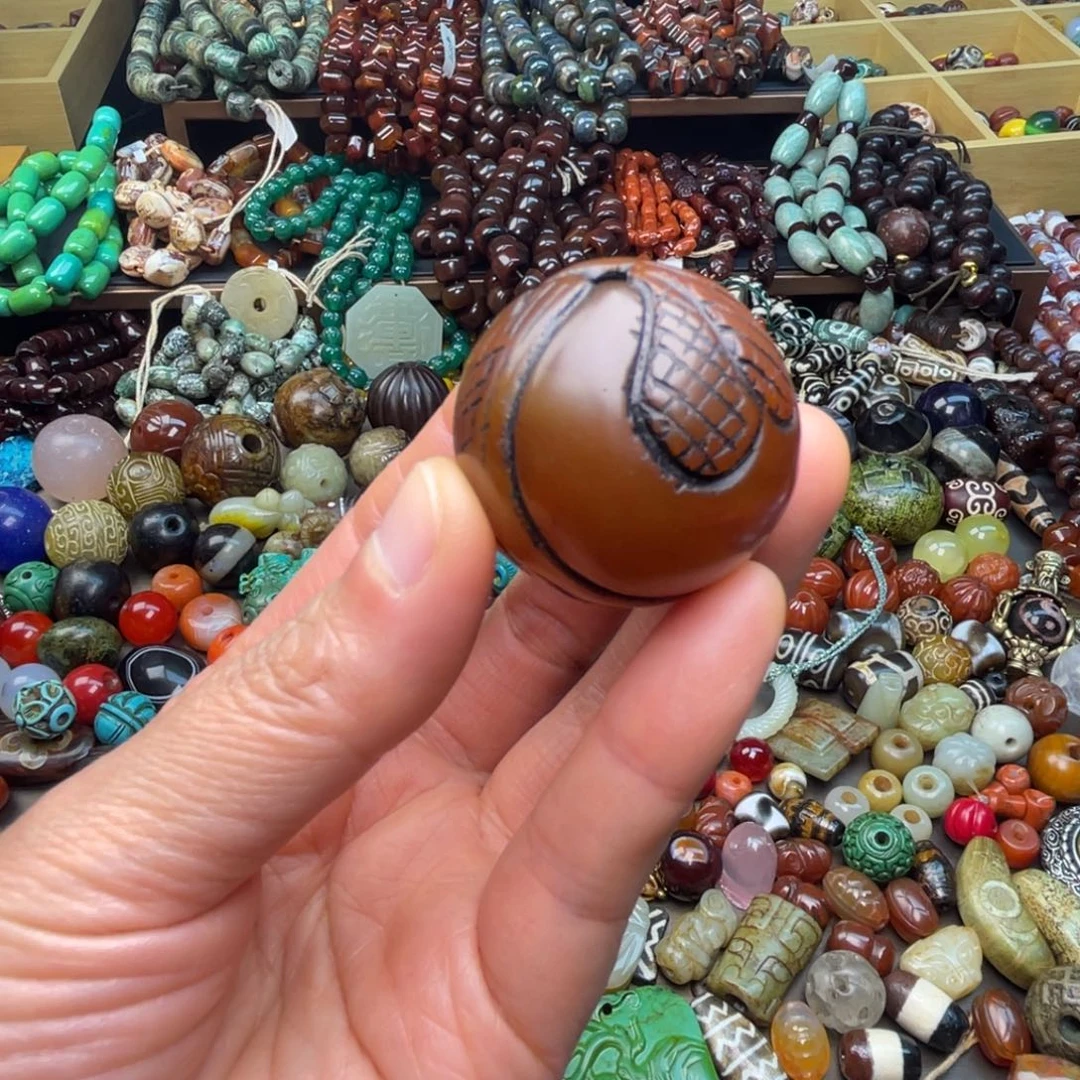 用***2玛瑙/玉髓未镶嵌颈饰