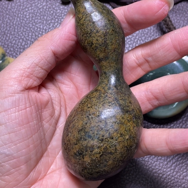 岫岩河磨玉（透闪石质玉）未镶嵌颈饰