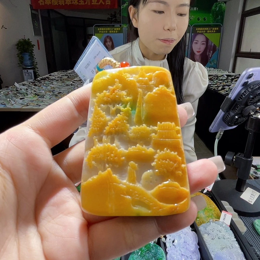 颈饰未镶嵌翡翠一个