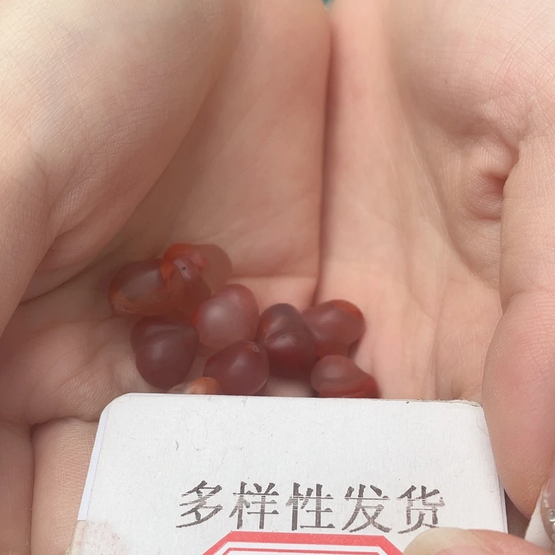 南红玛瑙未镶嵌珠宝奇石