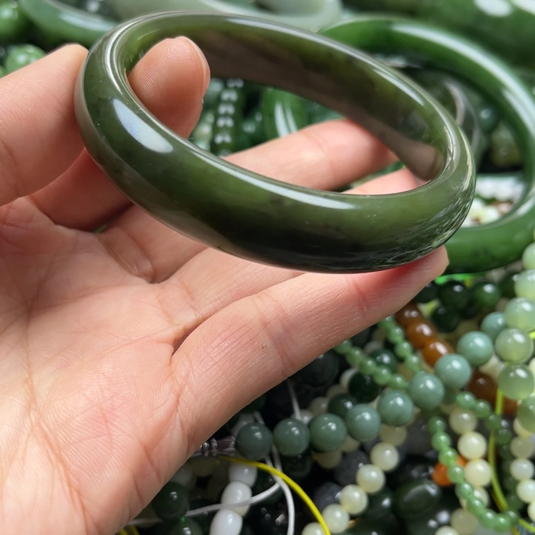 和田玉（碧玉）未镶嵌手镯58➕