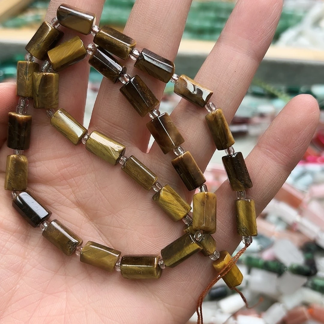 乔***一玛瑙/玉髓未镶嵌珠宝半成品虎眼柱子一条