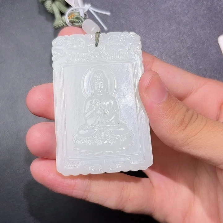 用***凡未镶嵌和田玉挂件
