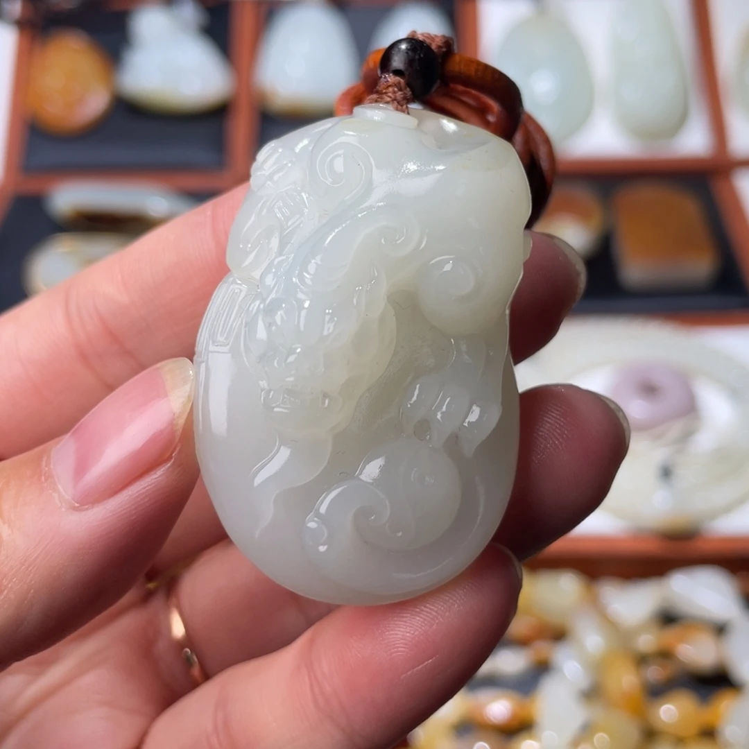 吊坠(不含链)未镶嵌和田玉（子料）