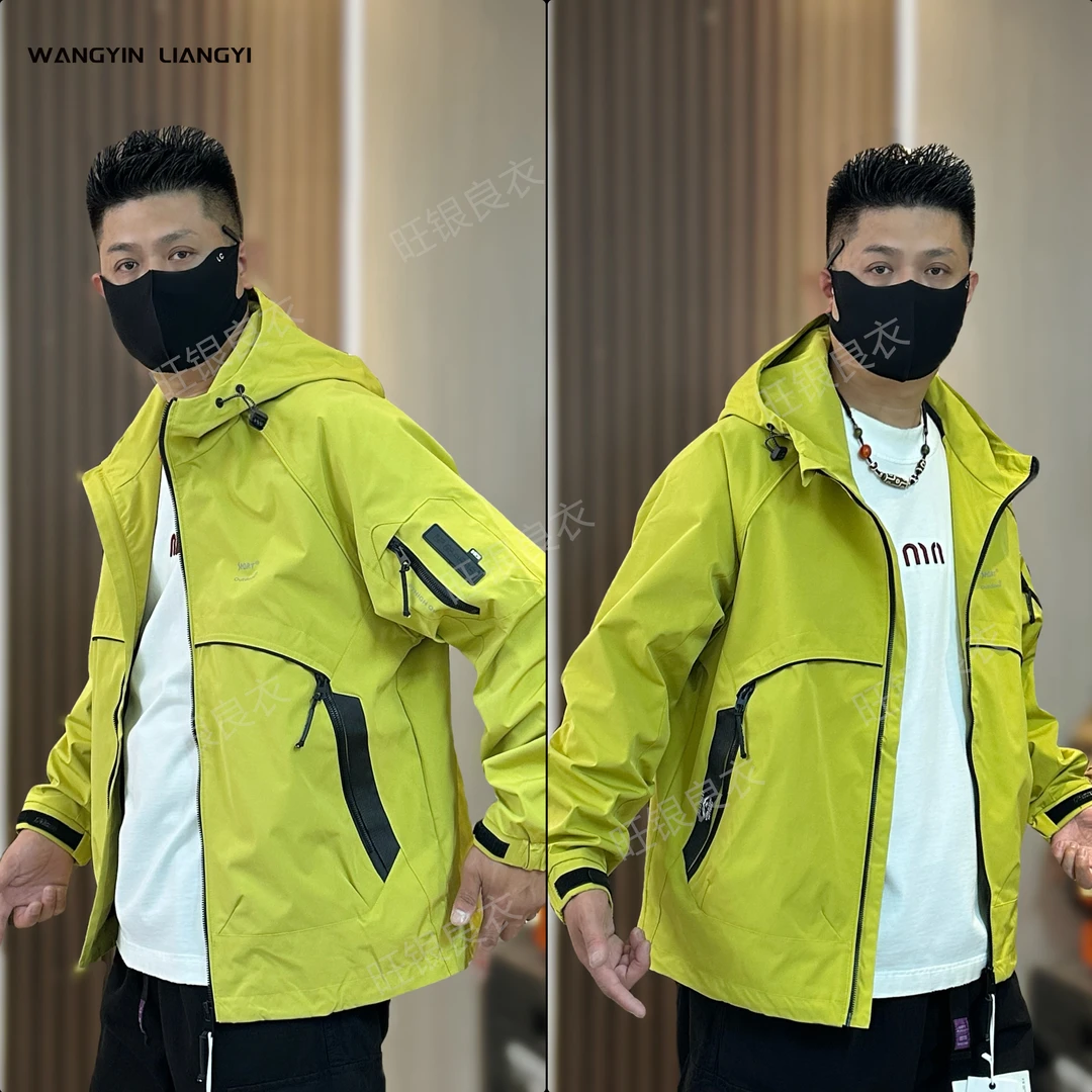 新款男士时尚户外外套休闲登山服潮流宽松连帽冲锋衣运动夹克男装