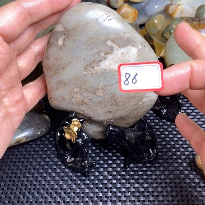 未镶嵌和田玉把件86
