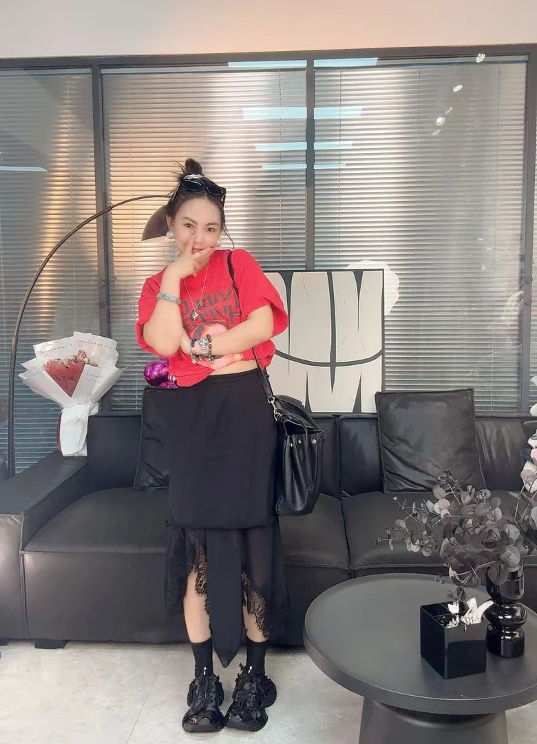 《赵小姐推荐》拼接半身裙