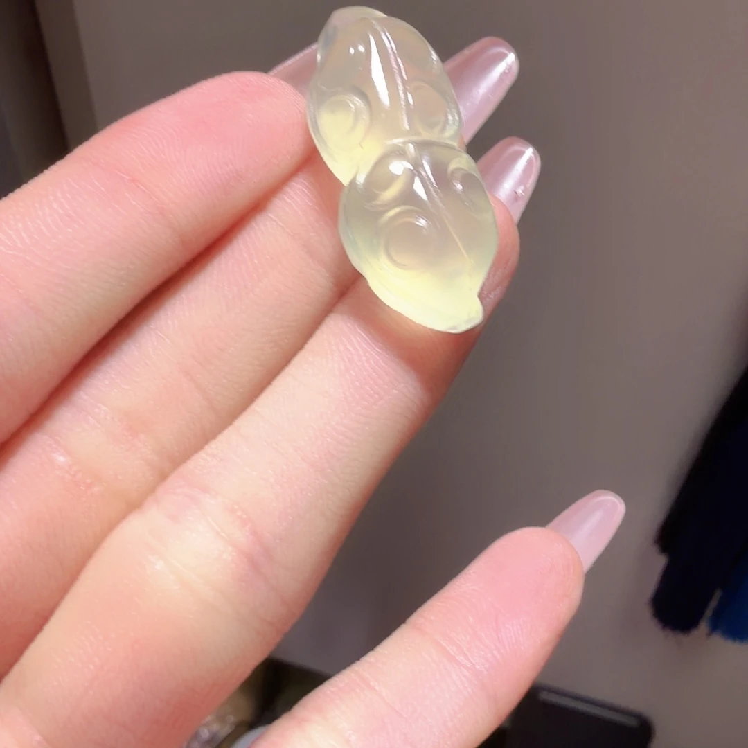 岫玉未镶嵌发生 花生