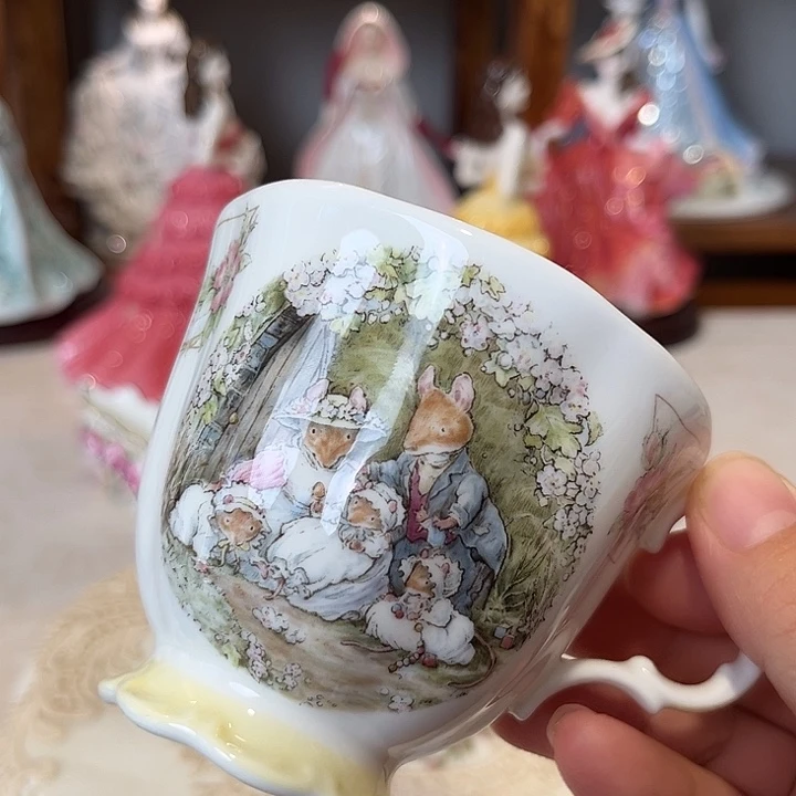 欧洲中古瓷器摆件