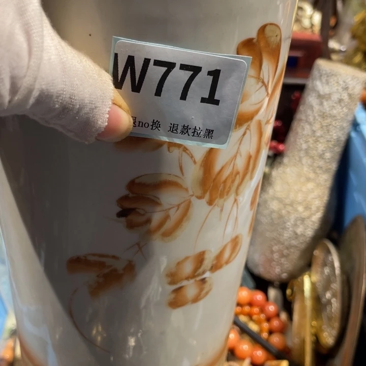 四***斋瓷片二表姐直播火爆热卖