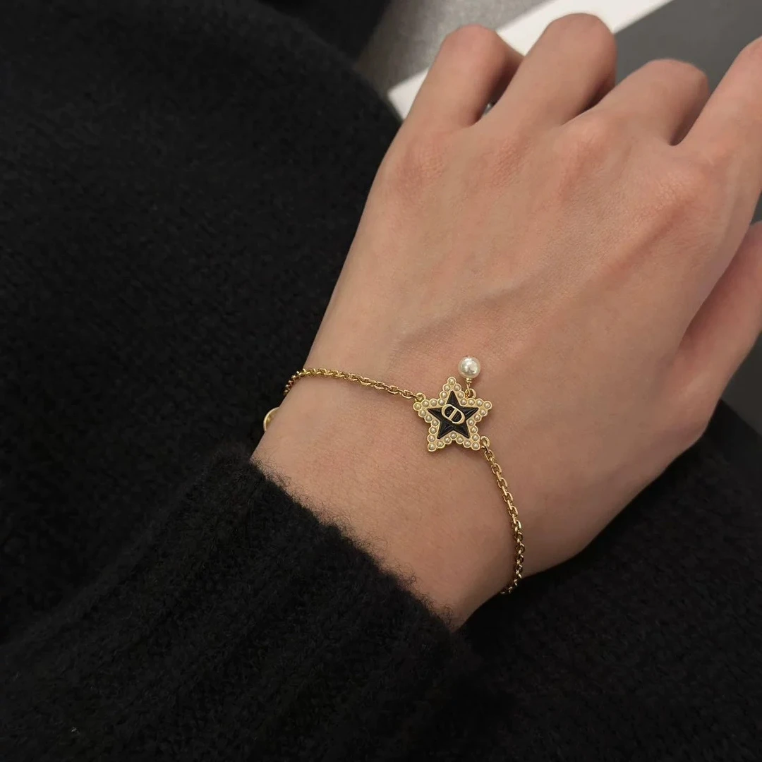 铜合金仿珍珠手链 时尚气质轻奢韦雪同款星星手链