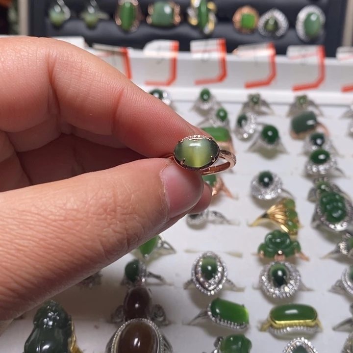 和田玉未镶嵌戒指