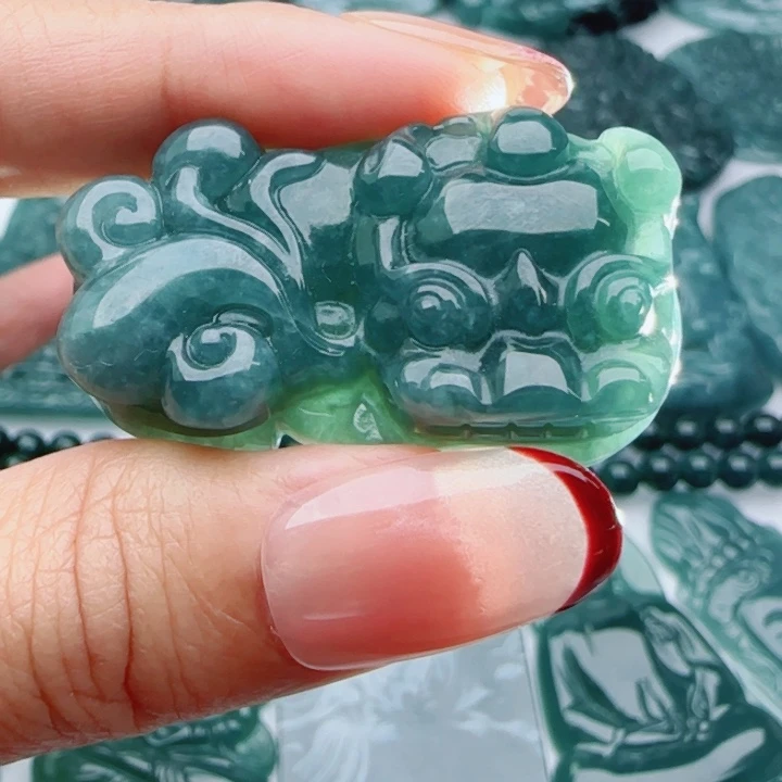 翡翠未镶嵌颈饰多样性发货天然A货翡翠
