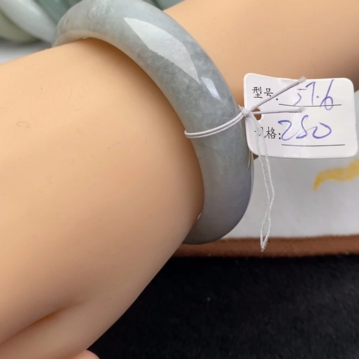 翡翠未镶嵌手镯14793799