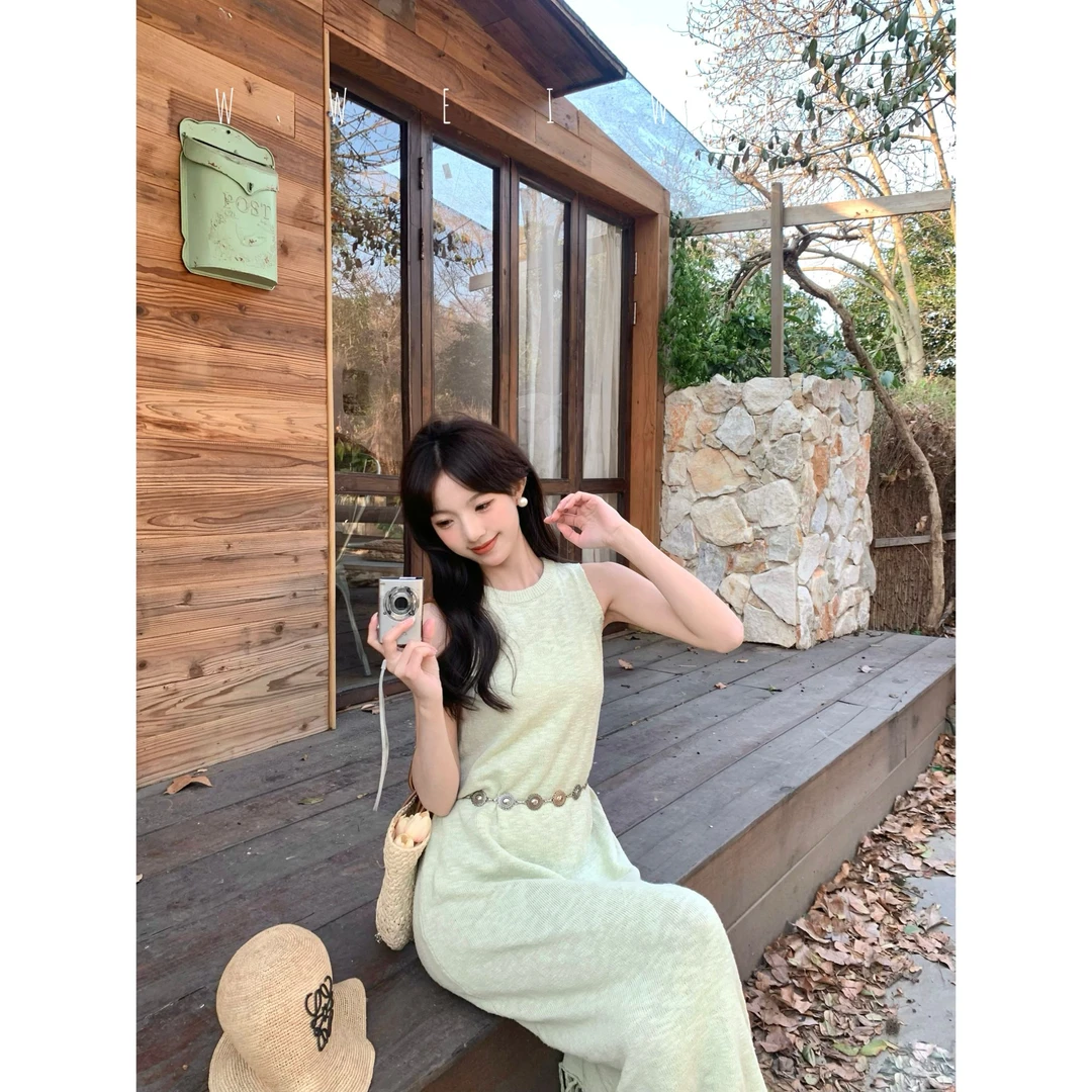 王玮玮【绿野森林】绿色无袖宽松显瘦百搭流苏针织连衣裙