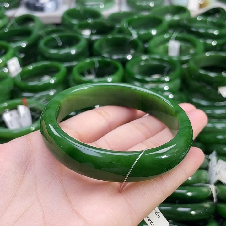 未镶嵌手镯和田玉（碧玉）