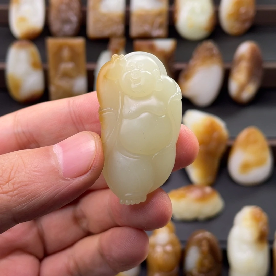 和田玉（糖玉）未镶嵌颈饰