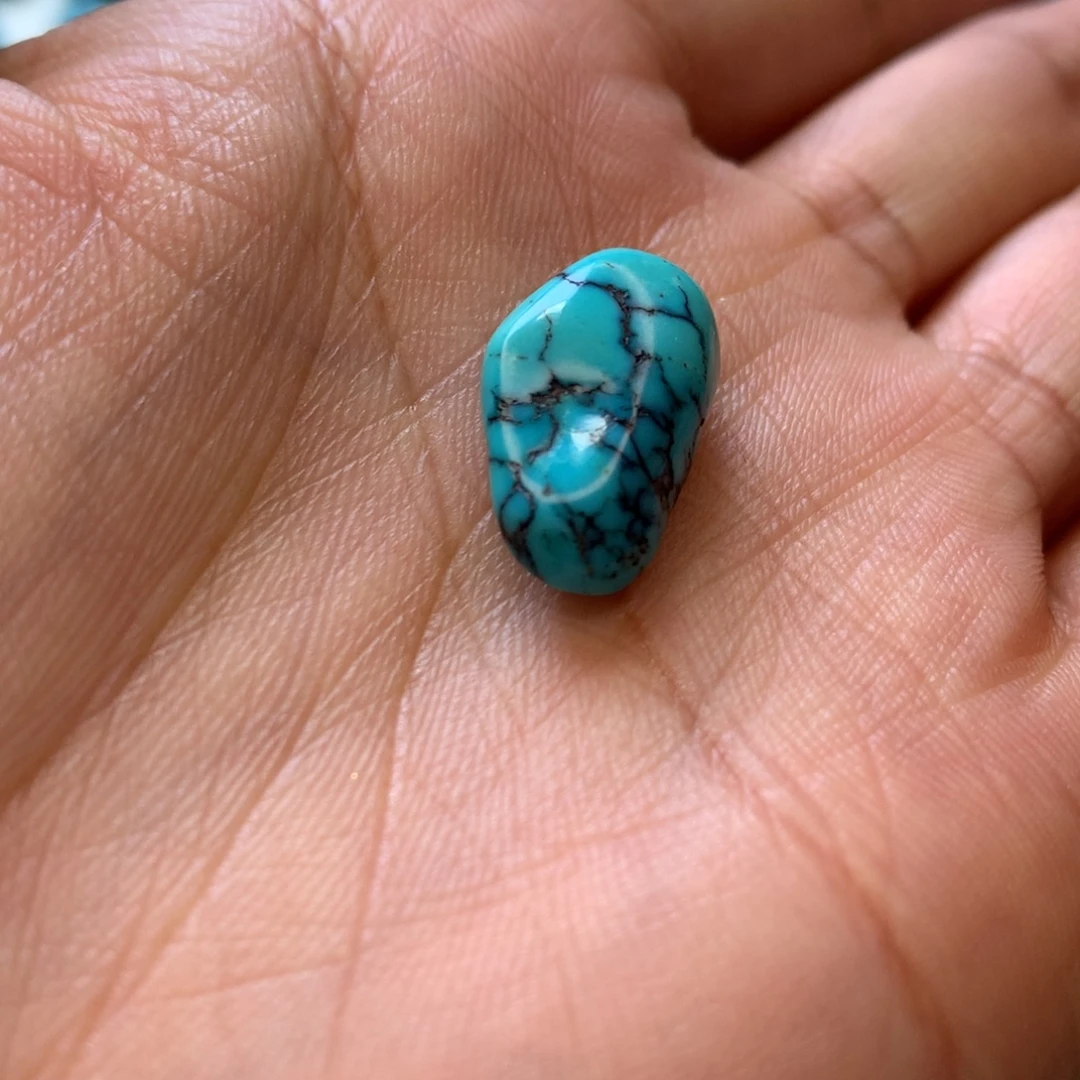 一***少绿松石未镶嵌珠宝奇石