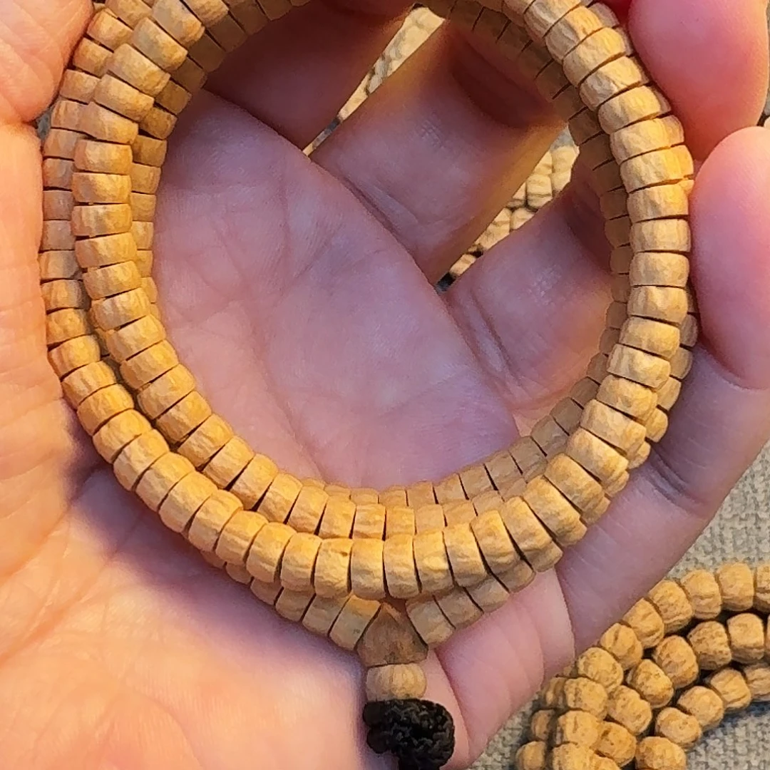 柏香籽/百香籽吊坠黄蜡皮精工药片