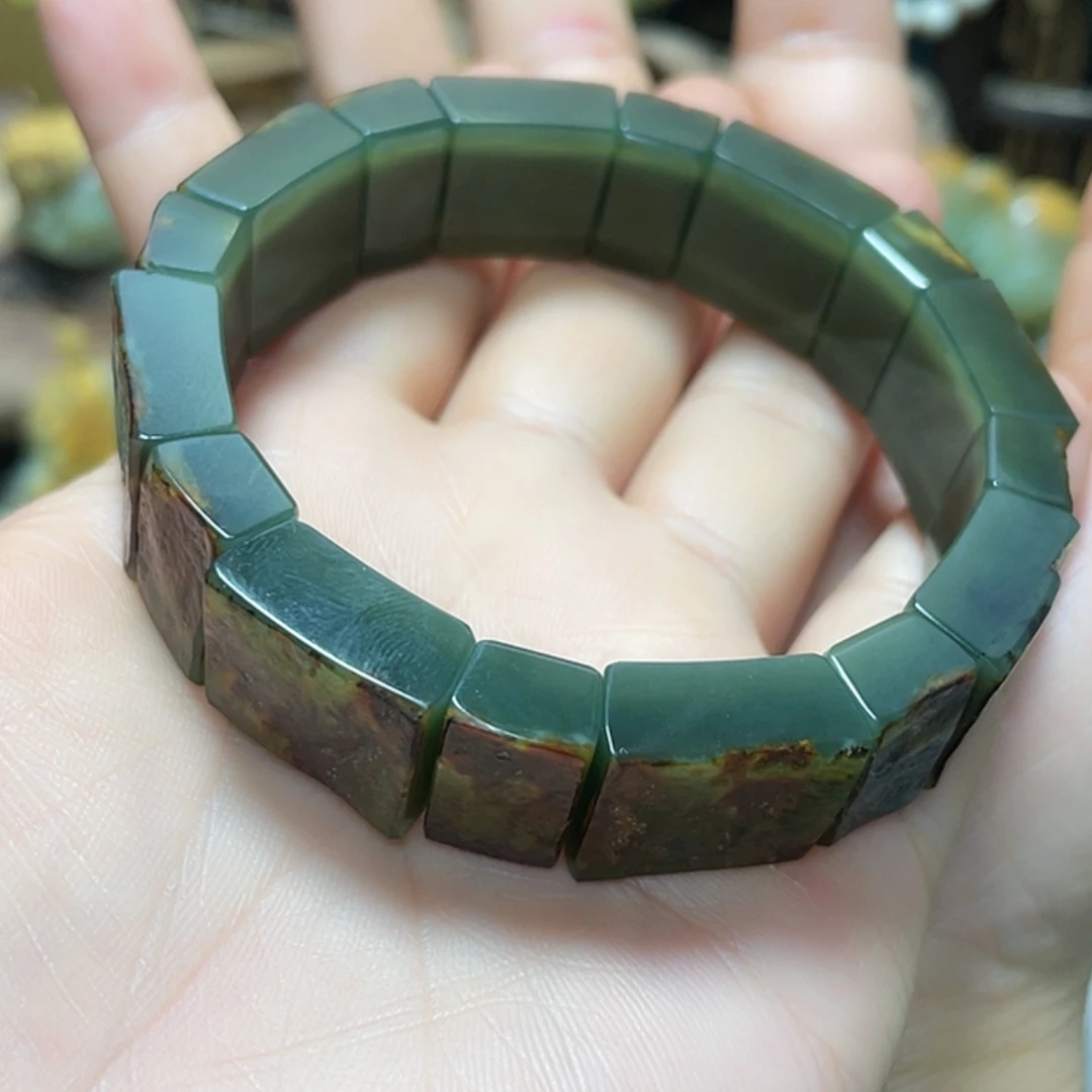 【闪购商品】未镶嵌岫岩河磨玉（透闪石质玉）挂件凡*