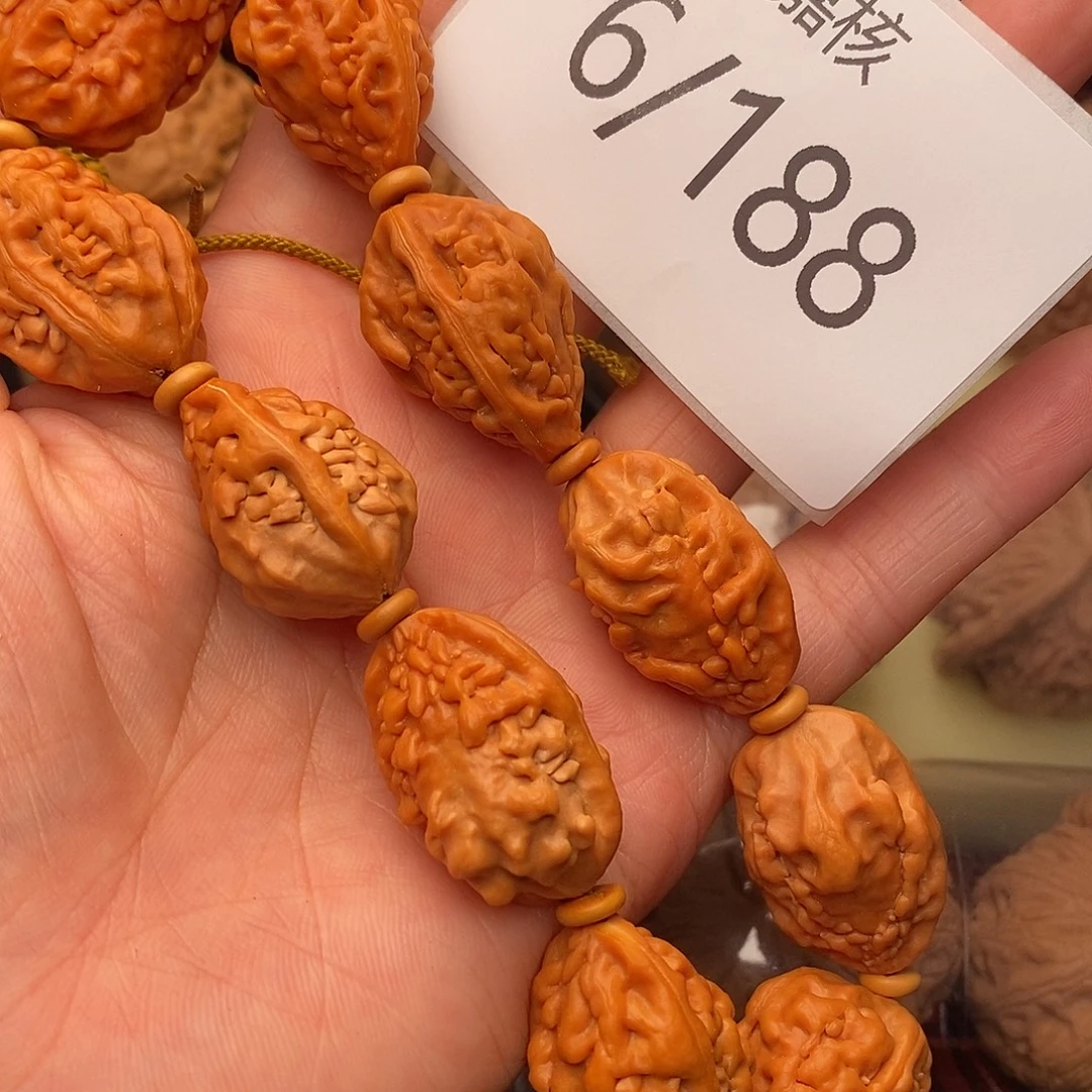 我***…把件文玩核桃麒麟角手串