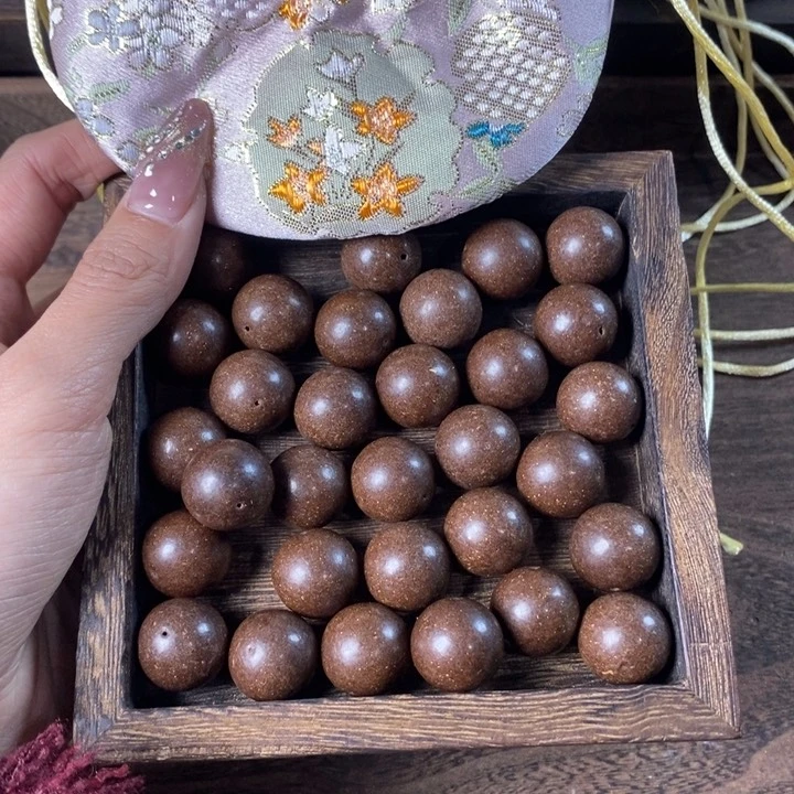 泥塑香韵苏合1.8瑕疵珠香包约50克