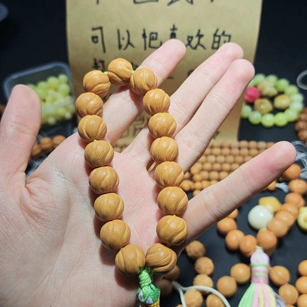 杨***。吊坠猴头核桃全品无暇卷卷酥
