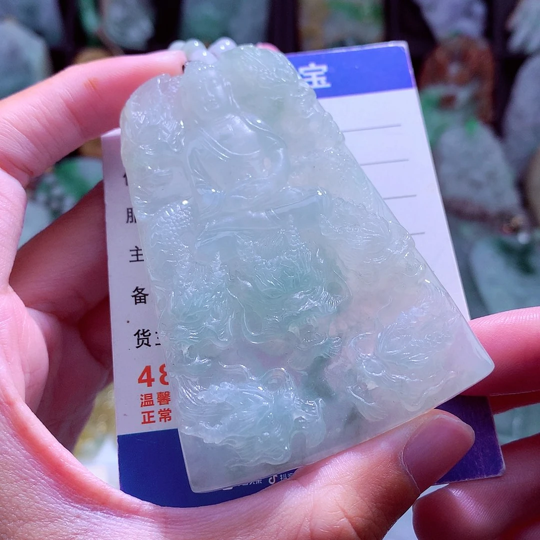 颈饰未镶嵌翡翠天然