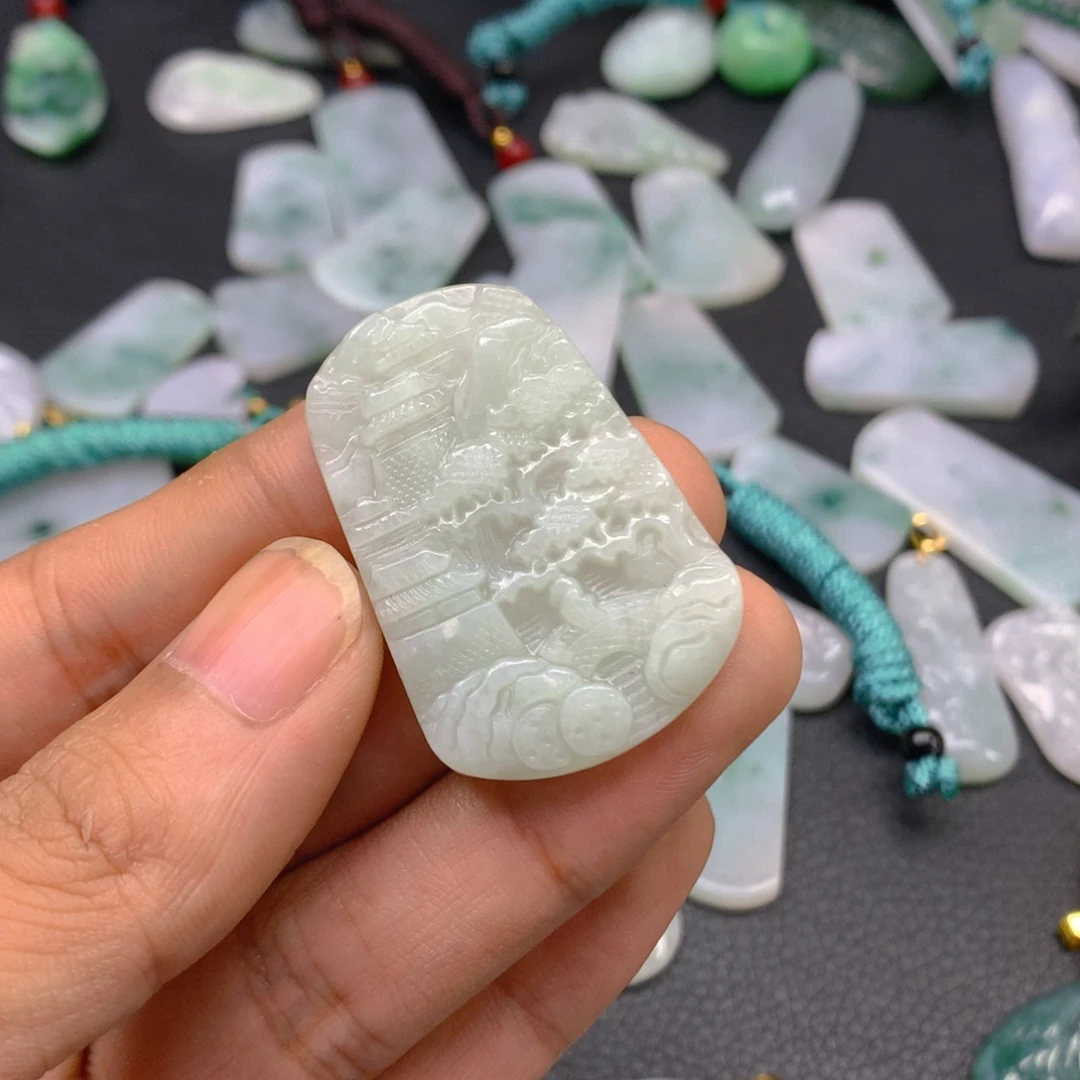 翡翠未镶嵌颈饰翡翠