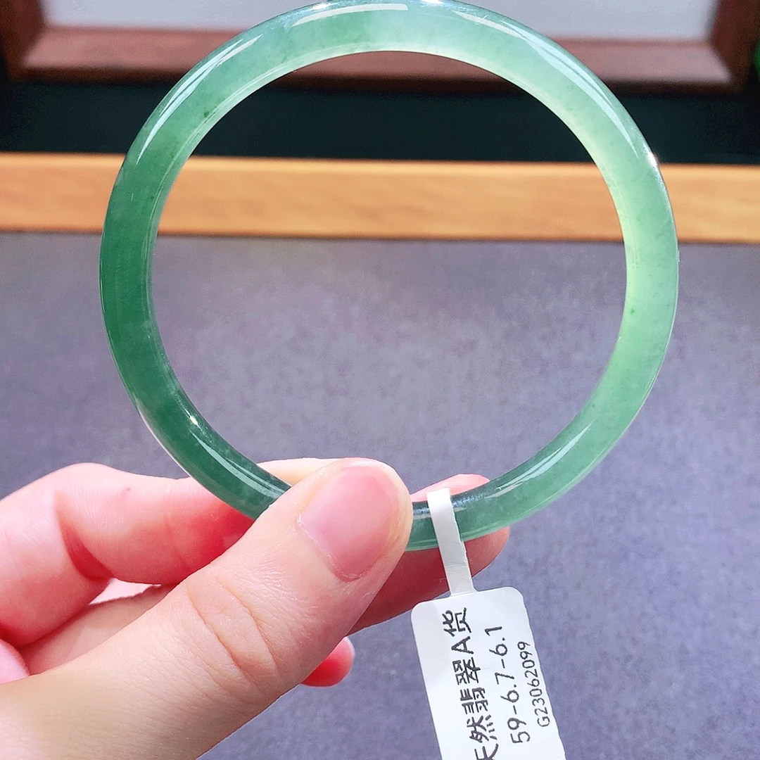 未镶嵌手镯翡翠天然翡翠