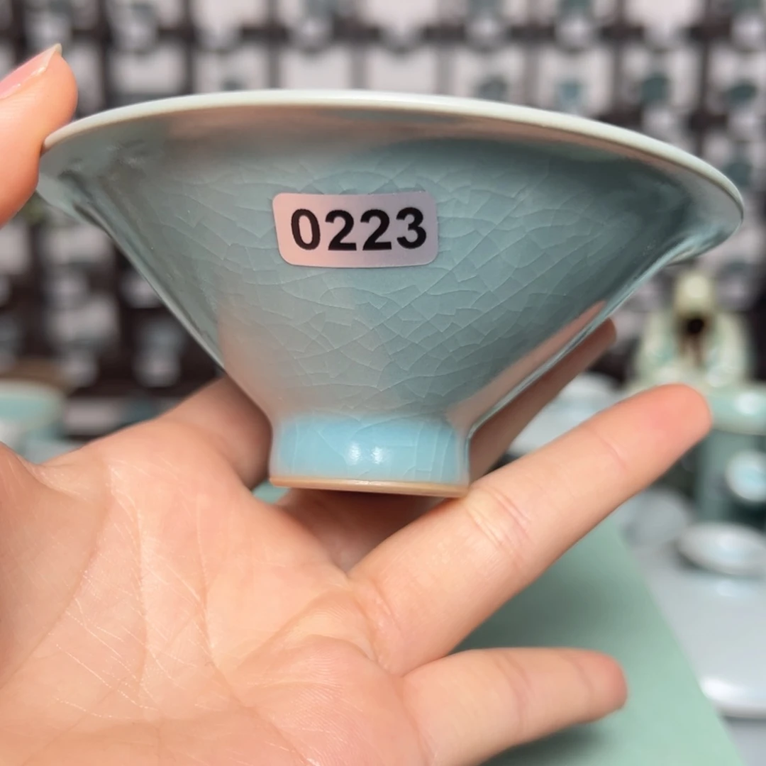 仿古天青釉斗笠杯