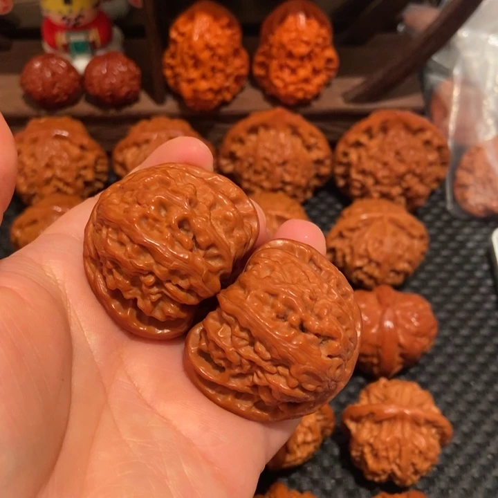 ℯ****把件文玩核桃41.8尺寸白狮子2423