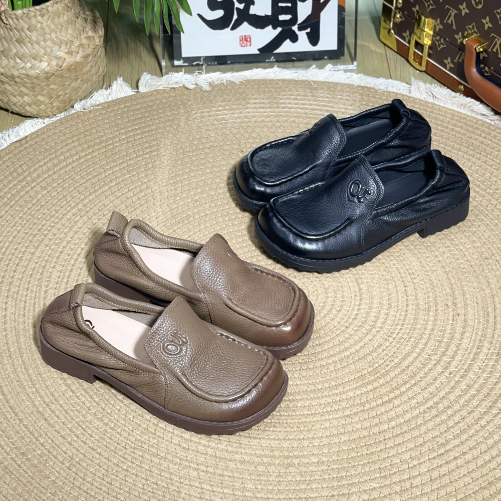 王冠女款豆豆鞋春夏季新款平底软面真皮复古妈妈鞋女款洞洞鞋