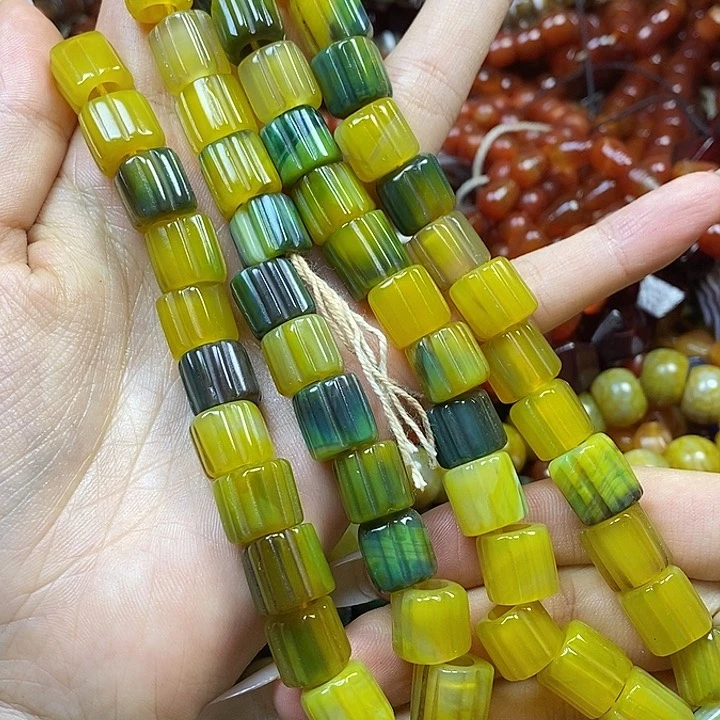 未镶嵌颈饰玛瑙/玉髓玉*