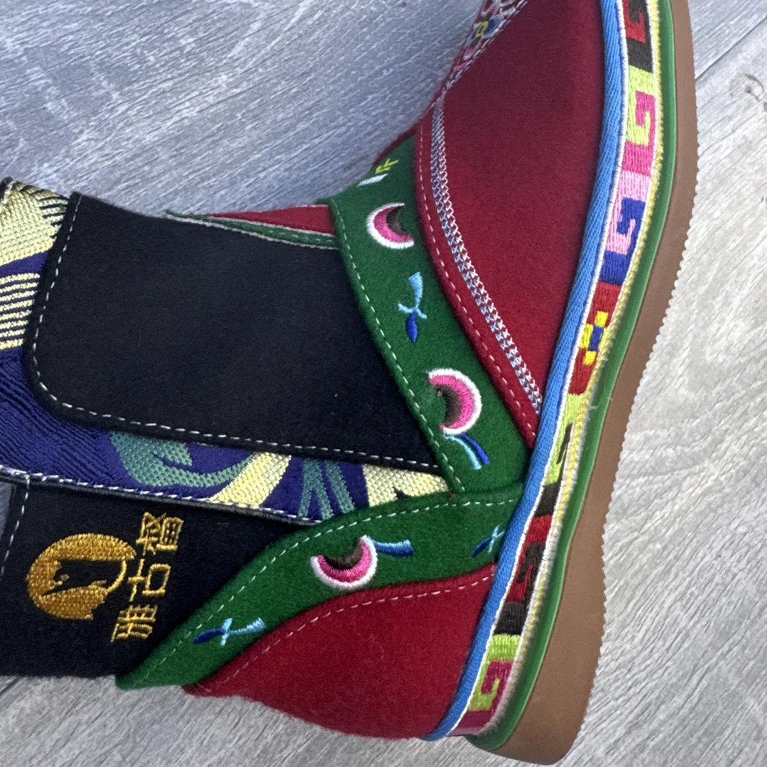 新款绣花女鞋薄底子到了