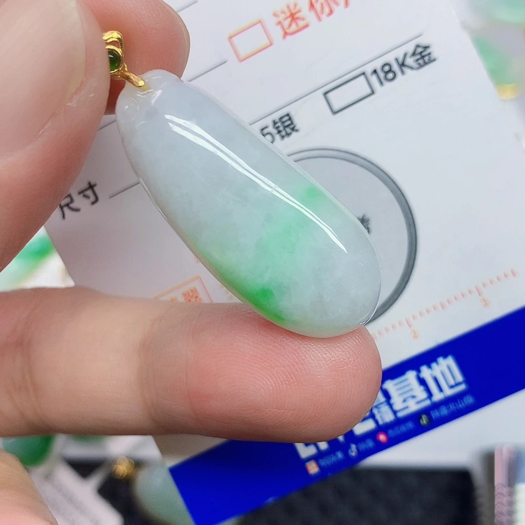 翡翠未镶嵌颈饰34677863