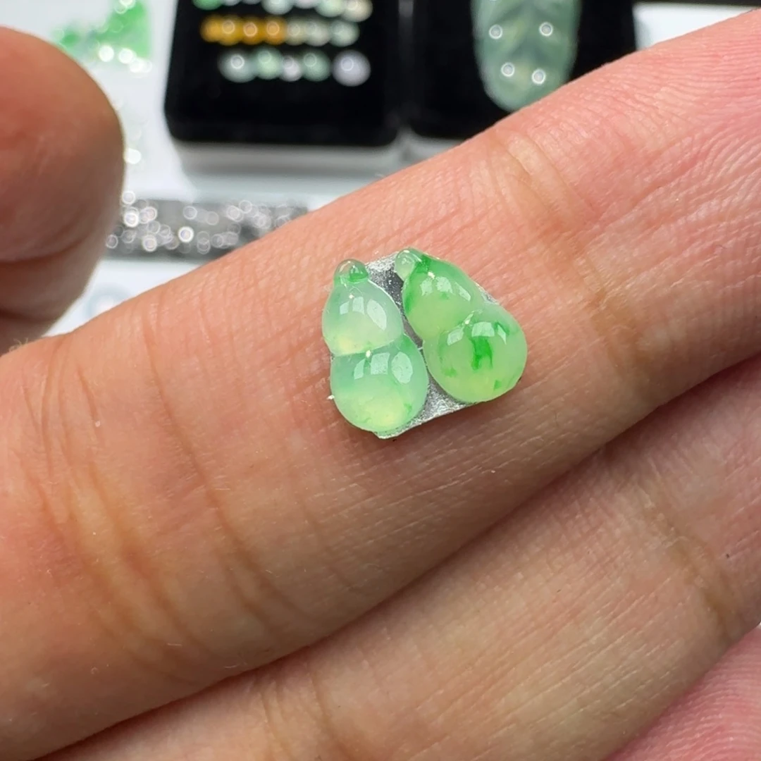 翡翠散珠绿飘花葫芦