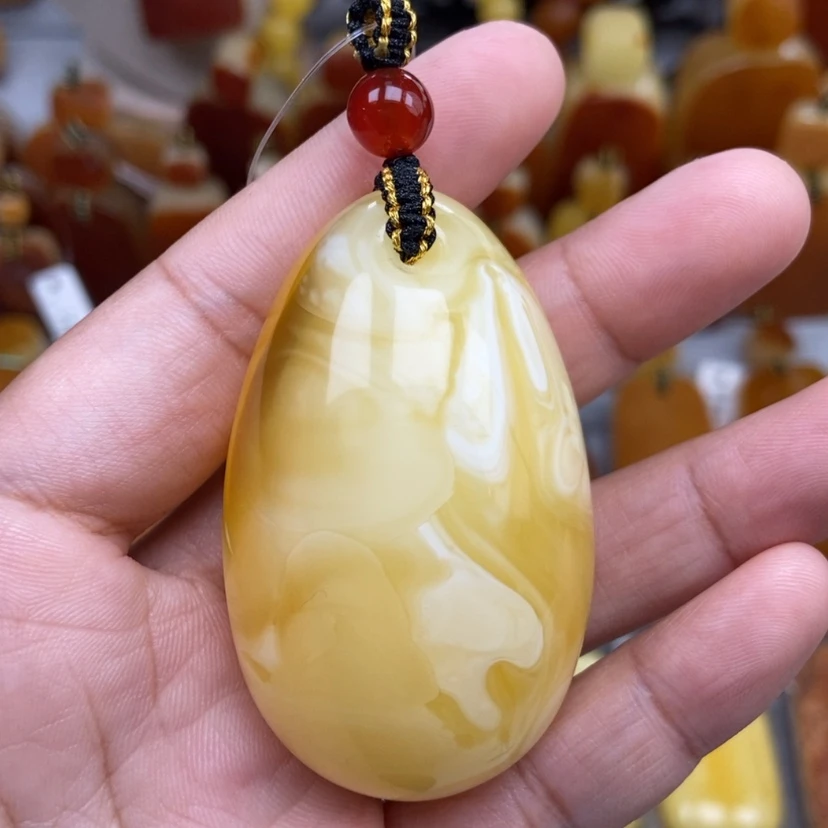 【闪购商品】琥珀颈饰未镶嵌