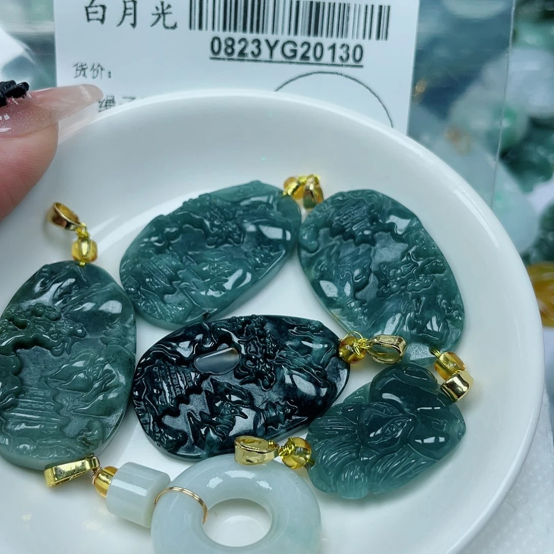 吊坠(不含链)未镶嵌翡翠