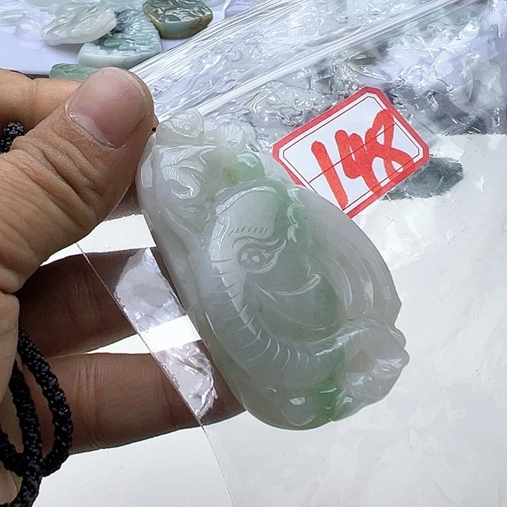 翡翠颈饰未镶嵌风**龙