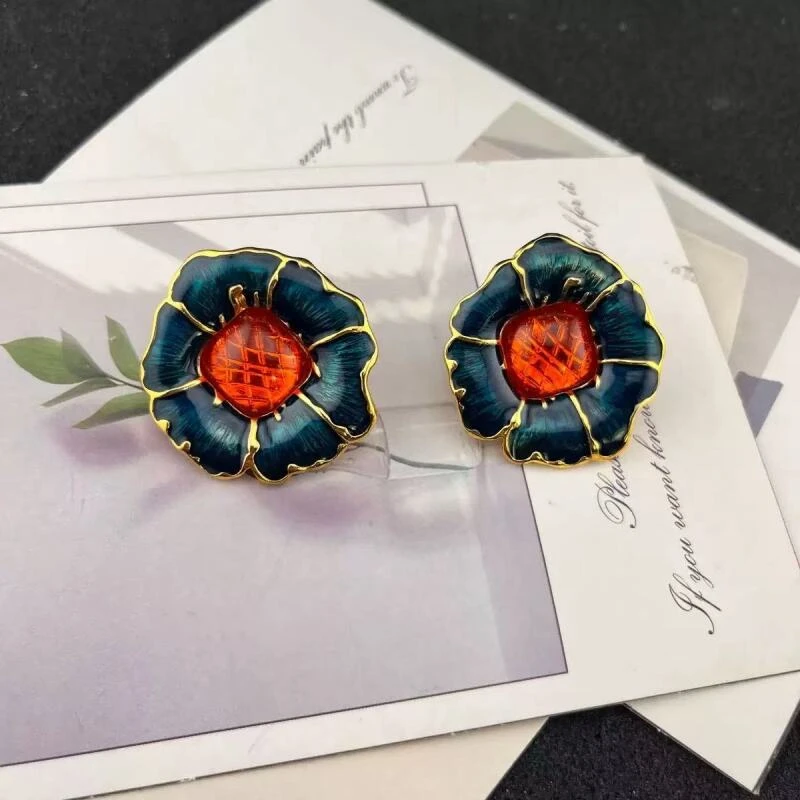 铜合金树脂耳饰  C315 精致气质轻奢百搭小巧时尚小众复古优雅